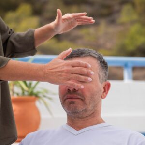 Гипносессия и регрессия: работа с подсознанием для устранения блоков и поиска гармонии